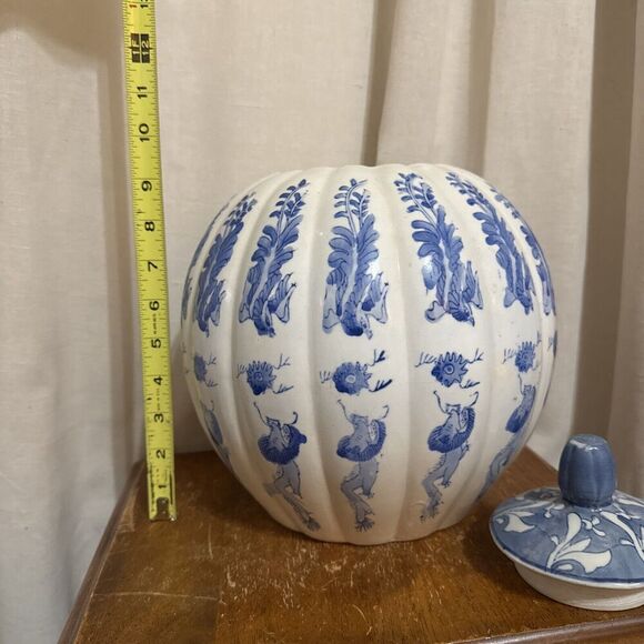 Elegant Blue & White Porcelain Vase Jar Foo Dog Floral Qianlong VTG Hand Painted - Picture 6 of 9